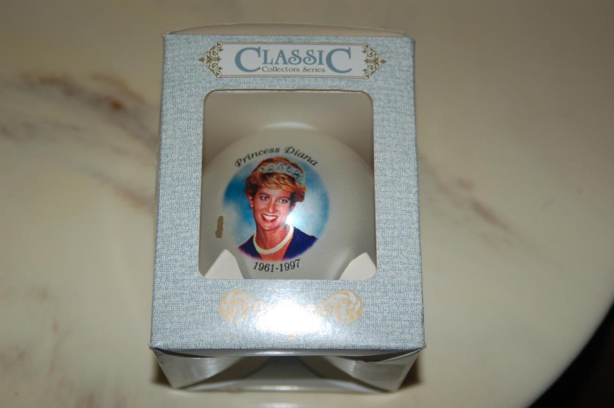 PRINCESS DIANA COLLECTIBLE CHRISTMAS ORNAMENT