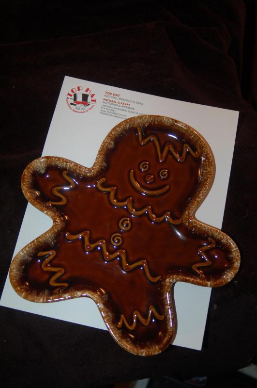 HULL GINGERBREAD MAN