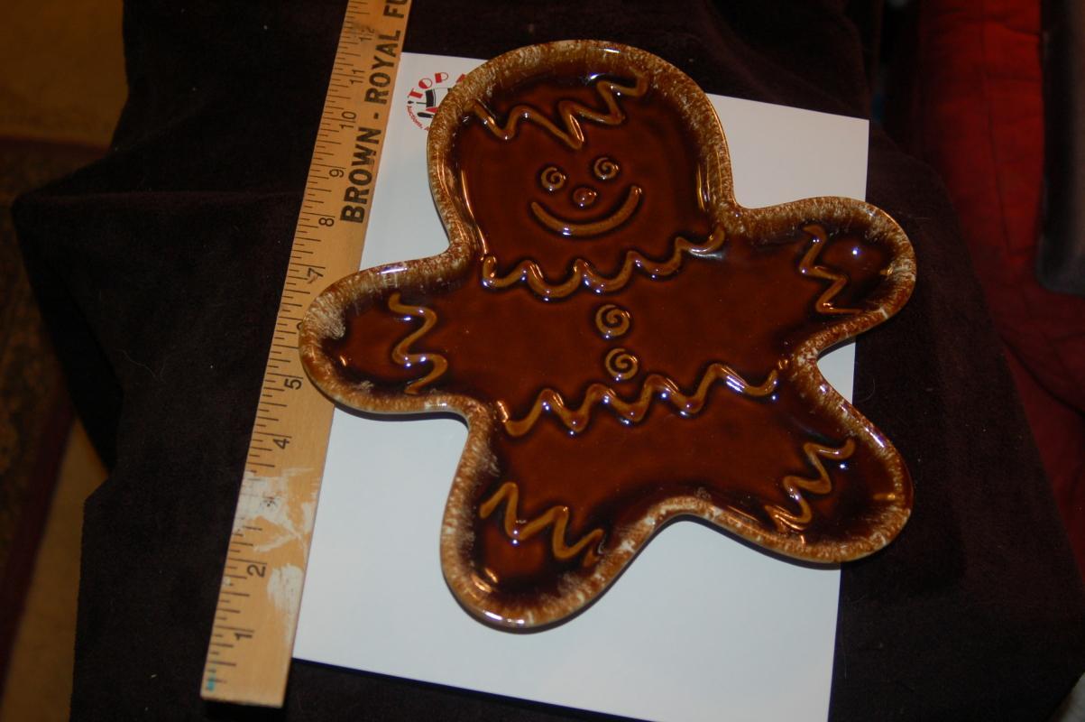 HULL GINGERBREAD MAN