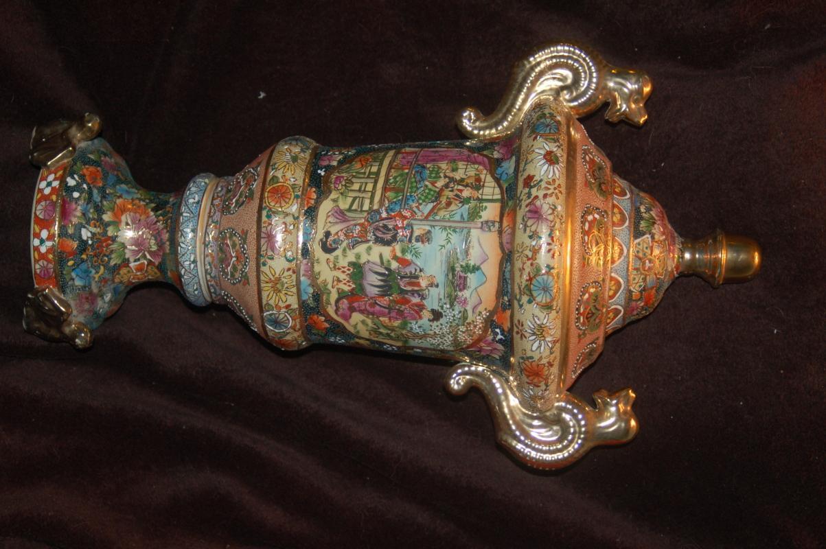 ANTIQUE ORIENTAL URN HAND PAINTED