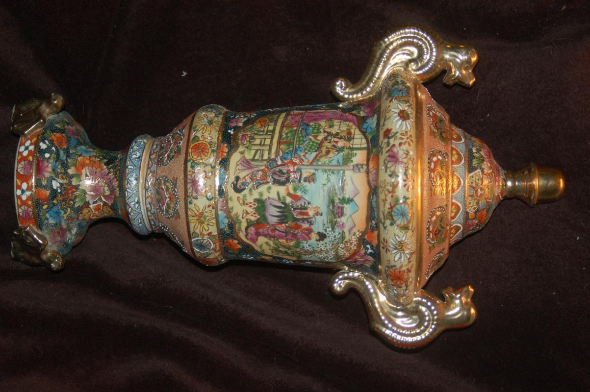 ANTIQUE ORIENTAL URN HAND PAINTED