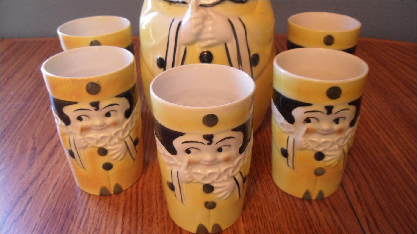Double Crown Goebel 1940s Goggle Eye Lemonade Pitcher set - Model 494A