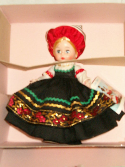 Finland 1976 Madame Alexander 8