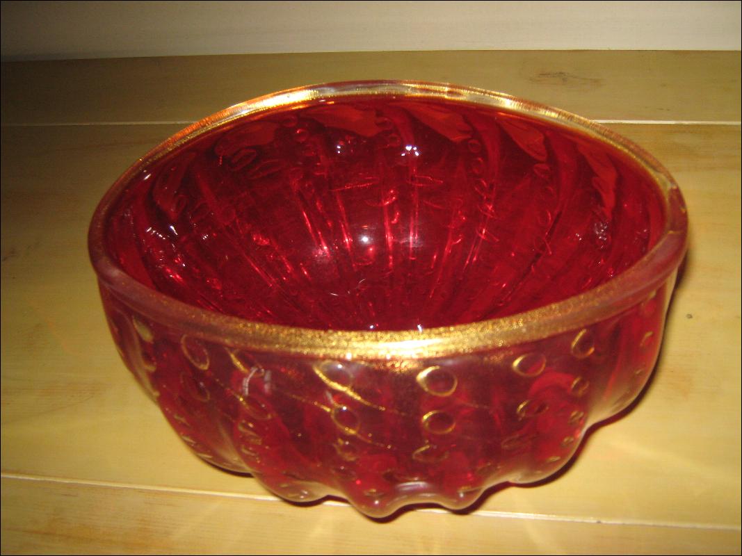 '' Alberto Dona'' ( Venice Italy 1944-) Murano art glass Oval ( 9'' X 5 '' ) Ribbed/ Bubble Bowl