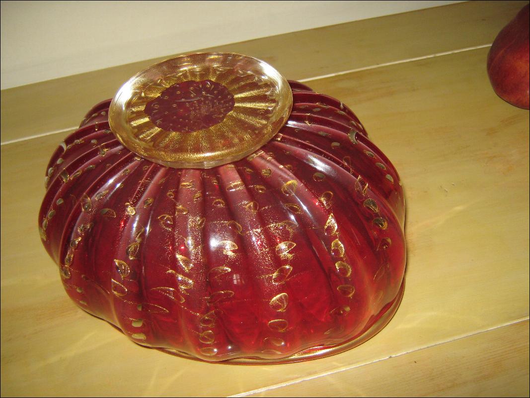 '' Alberto Dona'' ( Venice Italy 1944-) Murano art glass Oval ( 9'' X 5 '' ) Ribbed/ Bubble Bowl