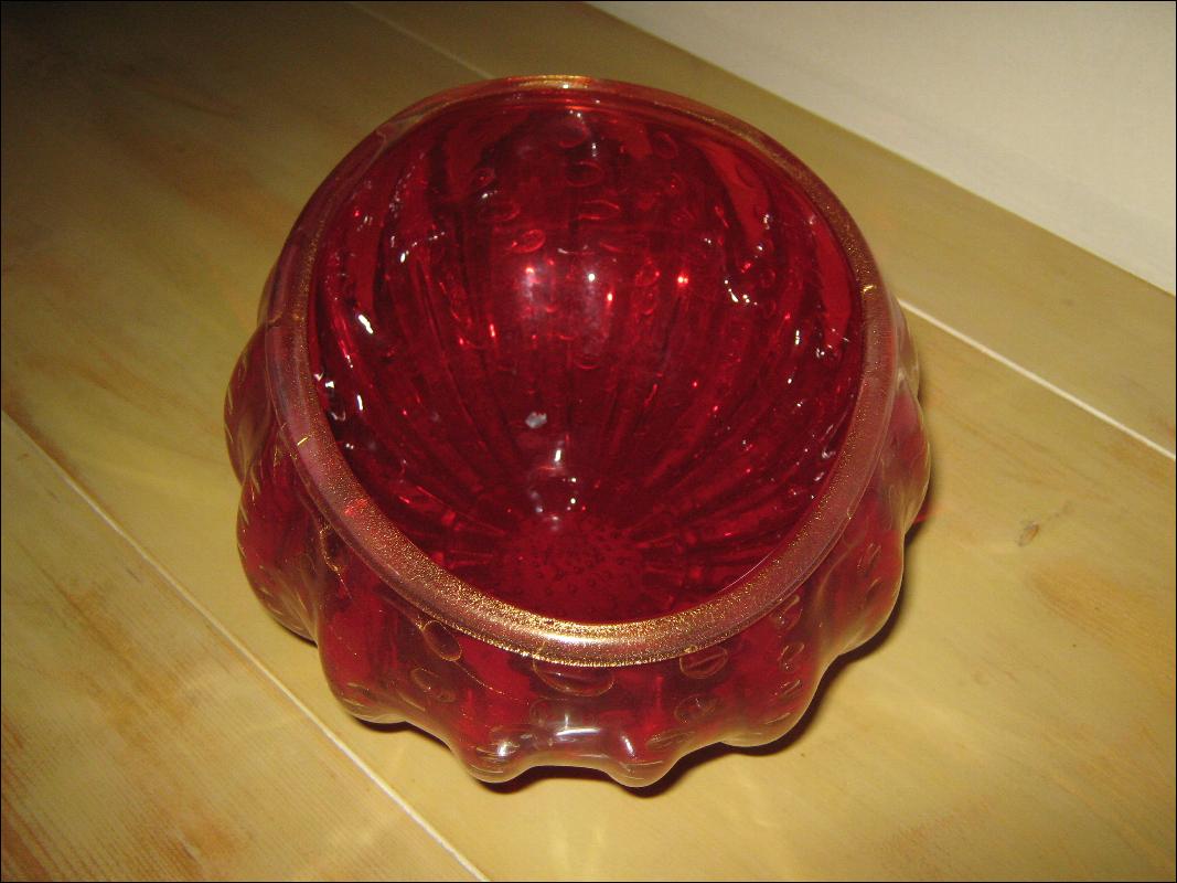 '' Alberto Dona'' ( Venice Italy 1944-) Murano art glass Oval ( 9'' X 5 '' ) Ribbed/ Bubble Bowl