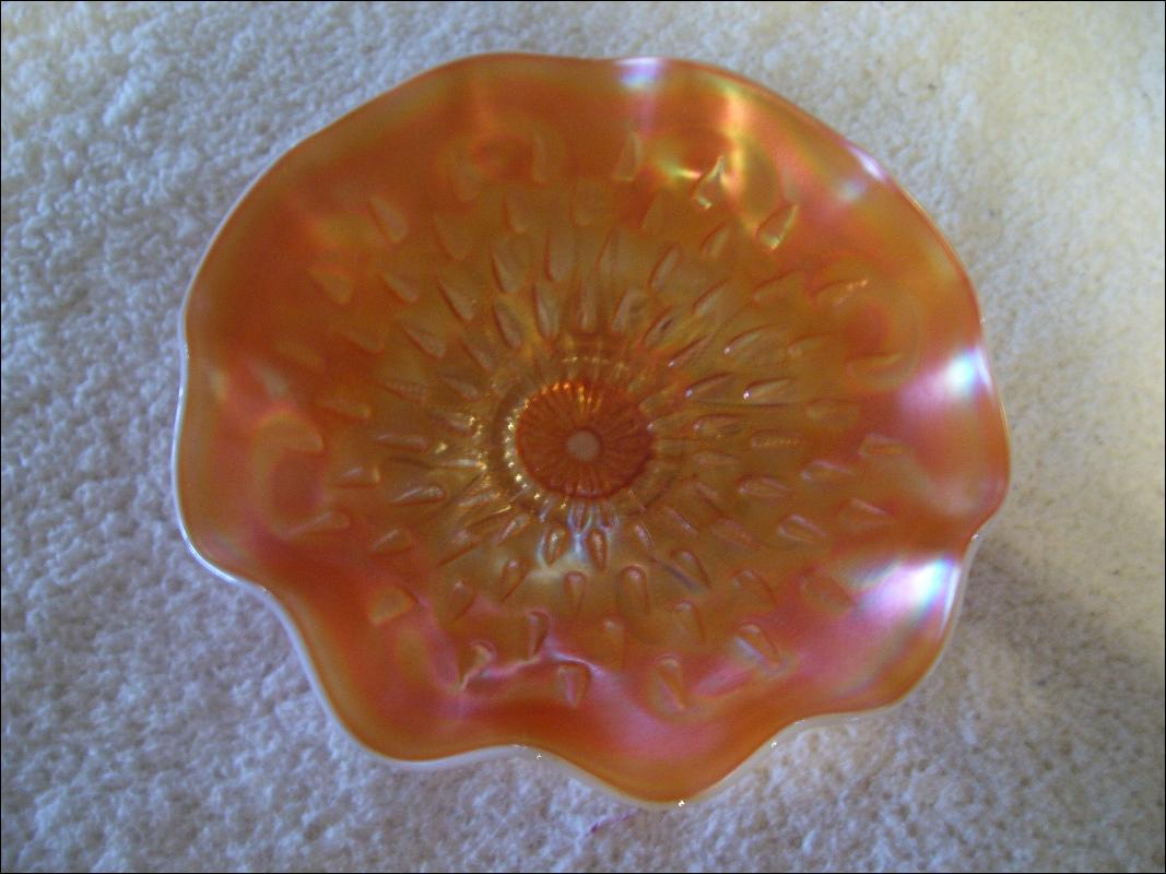 Vintage , Dugan Glass , Peach Opal , Rain Drop / Key hole , , Wavy , Collar Bowl