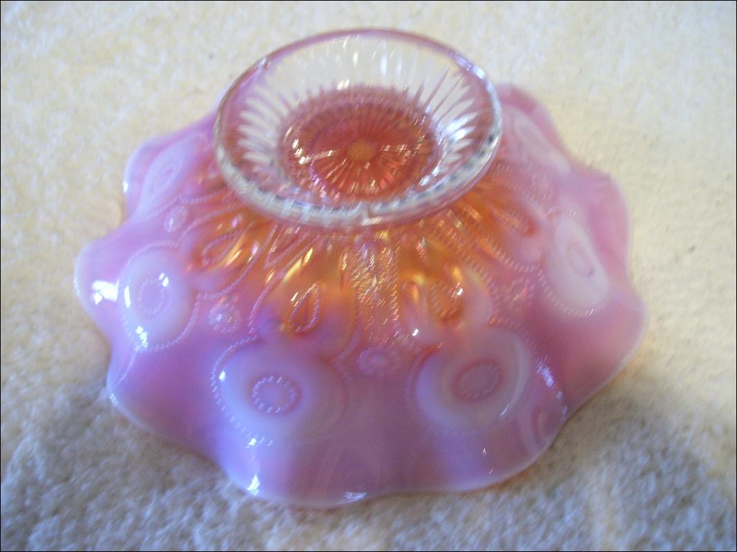 Vintage , Dugan Glass , Peach Opal , Rain Drop / Key hole , , Wavy , Collar Bowl