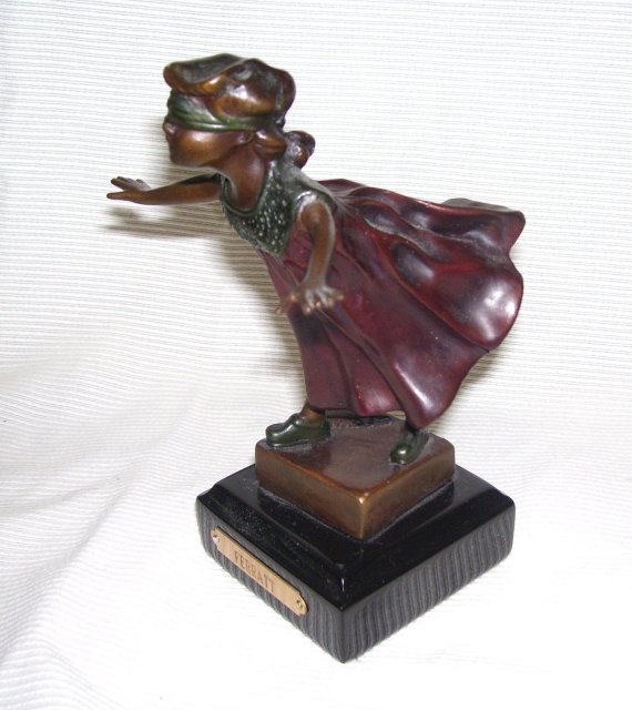 Signed '' C. Ferratt '' Blind Man's Bluff '' Bronze Sculpture