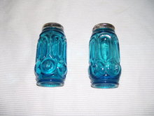 Vintage Blue Beaded Stretched Thumb print glass Salt & Pepper Shakers
