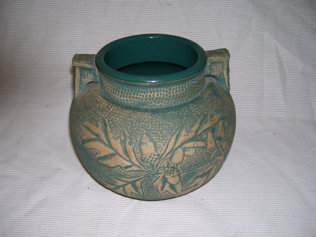 A Large Blue and Beige Acorn Leaf Decorated Pot by Red Wing Union Stoneware