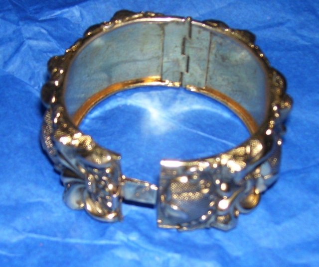 Vintage Signed-Whiting & Davis- Gold Plated-Mesh Art Nouveau Locking Cuff Bracelet