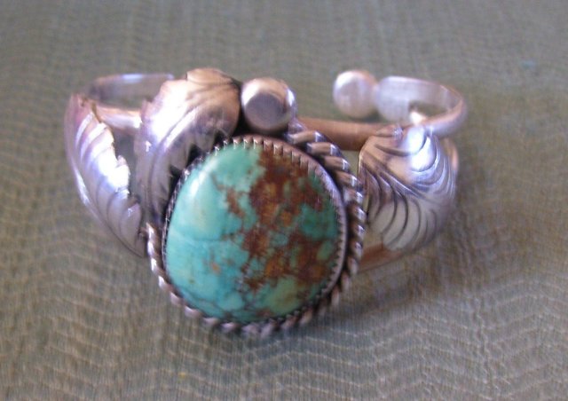 BisbeeTuquoise Cuff Bracelet -Silver -Leaf Design