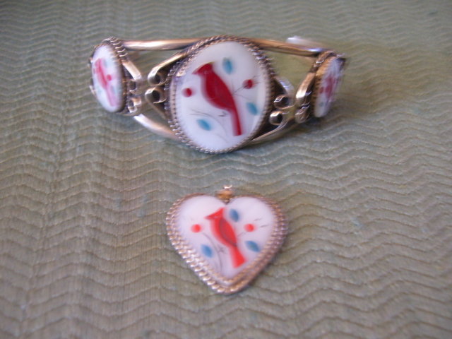 Hopi Indian Mother of Pearl Matching Cuff Bracelet and Pendant