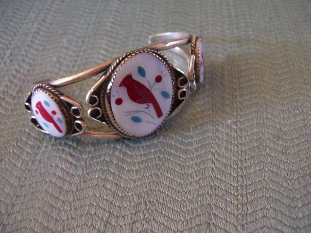 Hopi Indian Mother of Pearl Matching Cuff Bracelet and Pendant