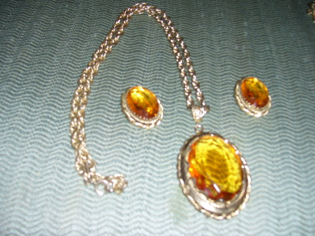 Whiting & Davis- Canary Yellow Sapphire Cut Glass Necklace & Earrings