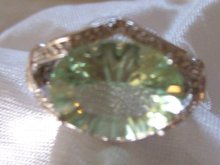 A Ladys-8.50cts Green Quartz/.18ct diamond/ 7.30 grams 14K White gold