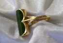 Ladys 14k Yellow Gold and Jade Ring 6.4 grams