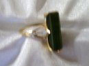 Ladys 14k Yellow Gold and Jade Ring 6.4 grams
