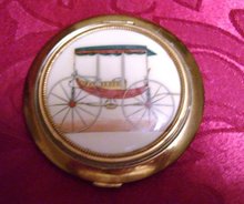 A '' Lin Bren ''Decorative Art Face powder compact.