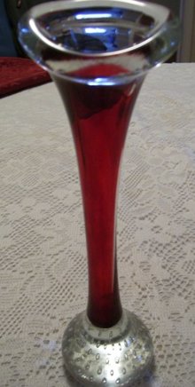 Murano style blown art glass 10'' red bud / clear vase