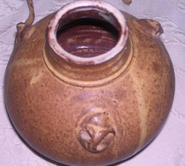 A Clay Beige Pottery Vessel,
