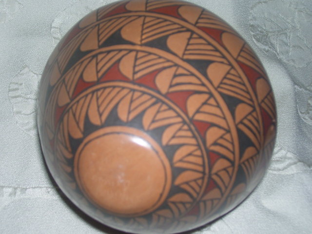 A Balck and Brown Geometric Olla Vase,