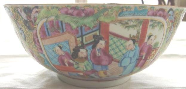 C. 1840 CHINESE EXPORT ROSE MEDALLION BOWL 8
