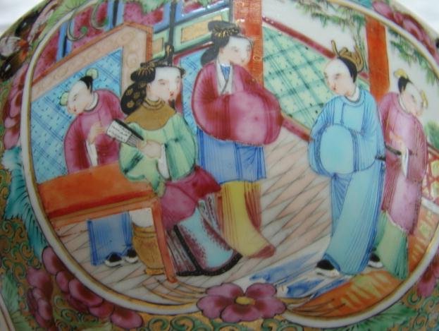 C. 1840 CHINESE EXPORT ROSE MEDALLION BOWL 8