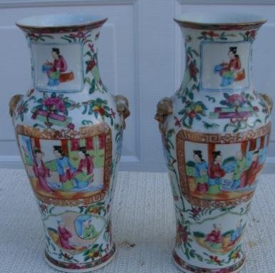 C. 1820-1840 CHINESE EXPORT ROSE MANDARIN PR. VASES