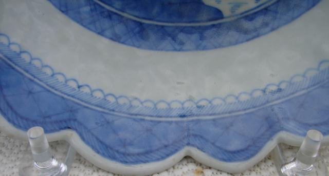 C. 1840 CHINESE EXPORT BLUE CANTON SAW TOOTH BOWL 10 1/4
