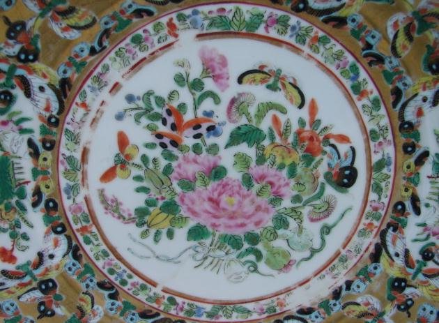 C. 1850 CHINESE EXPORT 1000 BLACK BUTTERFLY PLATE 8