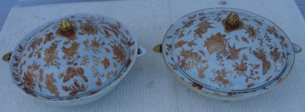 C. 1820 PAIR OF CHINESE EXPORT SACRE D BIRD AND BUTTERFLY SEPIA OT WATER DISHES W/COVERS