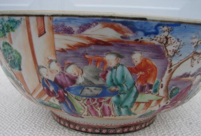 C. 1770 CHINESE EXPORT MANDARIN PALETTE BOWL 10