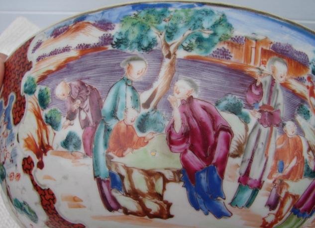 C. 1770 CHINESE EXPORT MANDARIN PALETTE BOWL 10