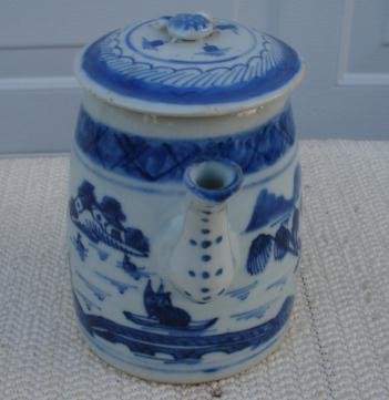 CHINESE EXPORT BLUE CANTON TEAPOT