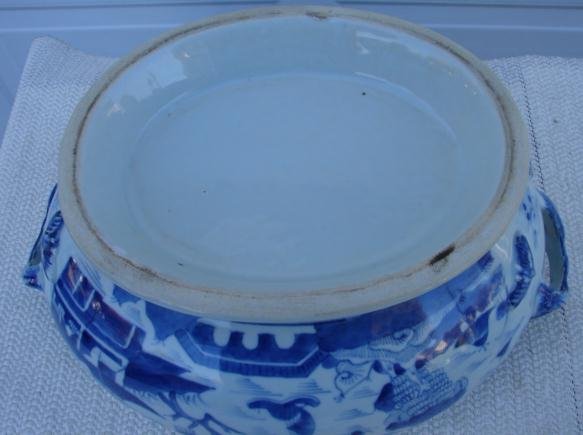 C. 1880 CHINESE EXPORT BLUE CANTON SOUP TUREEN W/COVER SOUP TUREEN
