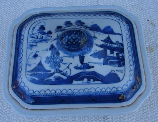 C. 1890 CHINESE EXPORT BLUE CANTON VEGETABLE DISH