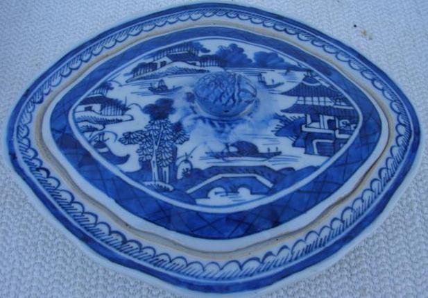 C. 1890 CHINESE EXPORT BLUE CANTON VEGETABLE DISH