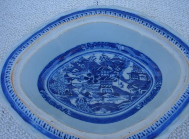 C. 1890 CHINESE EXPORT NANKING VEGETABLE DISH