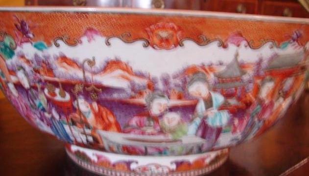 C. 1770 CHINESE EXPORT MANDARIN PALETTE BOWL 14 1/2
