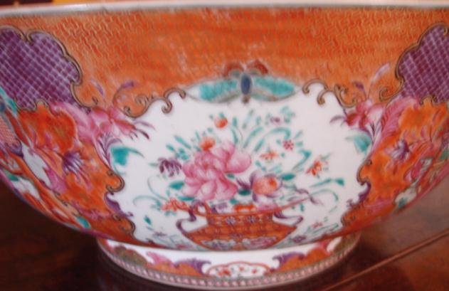 C. 1770 CHINESE EXPORT MANDARIN PALETTE BOWL 14 1/2