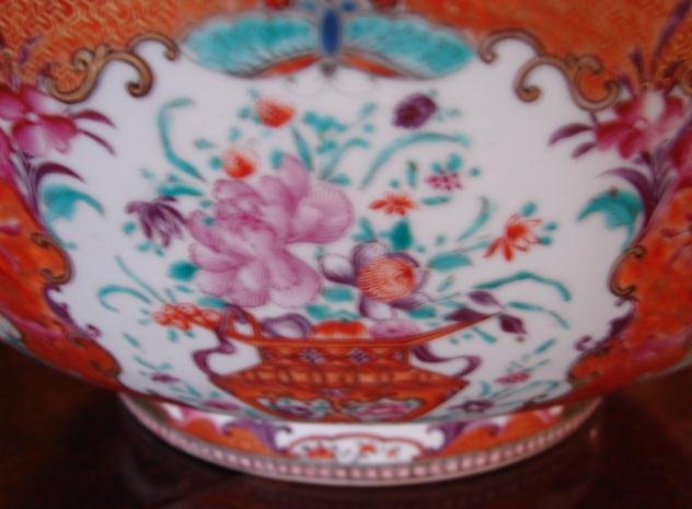 C. 1770 CHINESE EXPORT MANDARIN PALETTE BOWL 14 1/2