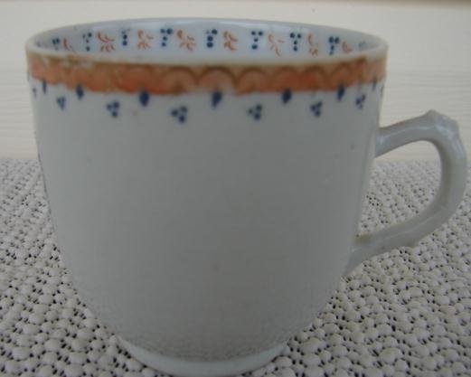 C. 1770 CHINESE EXPORT DEMI CUP 2 BIRDS ON CIGAR