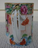 C. 1820 CHINESE EXPORT ROSE MANDARIN MUG
