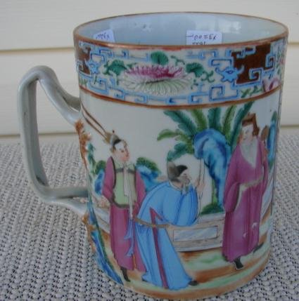 C. 1800 CHINESE EXPORT ROSE MANDARIN MUG 5 1/4