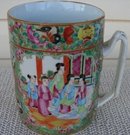 C. 1820 CHINESE EXPORT ROSE MEDALLION MUG