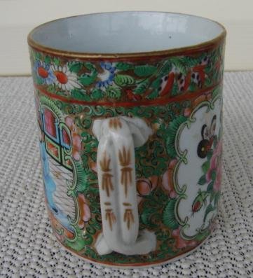 C. 1830-1840 CHINESE EXPORT ROSE MEDALLION MUG/TANKARD