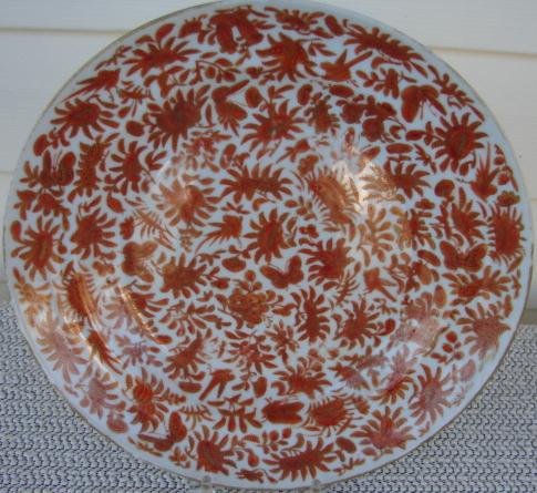 C. 1840 CHINESE EXPORT SACRED BIRD AND BUTTERFLY SHALLOW SOUP PLATE