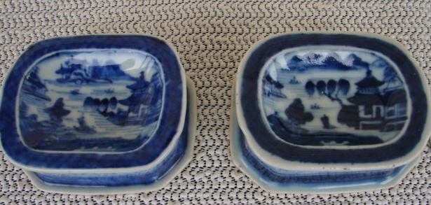 C. 1820 BLUE CANTON PAIR SALT TRENCHERS